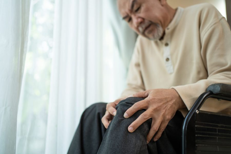 Pérdida De Fuerza En Las Piernas En Ancianos [Guía Completa]